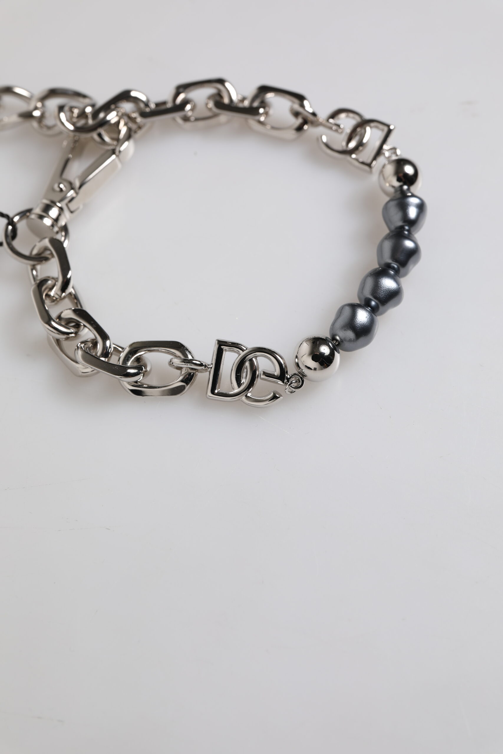Dolce & Gabbana Silver Tone Chain Lobster Clasp Logo Gray Pearls Bracelet - Image 4